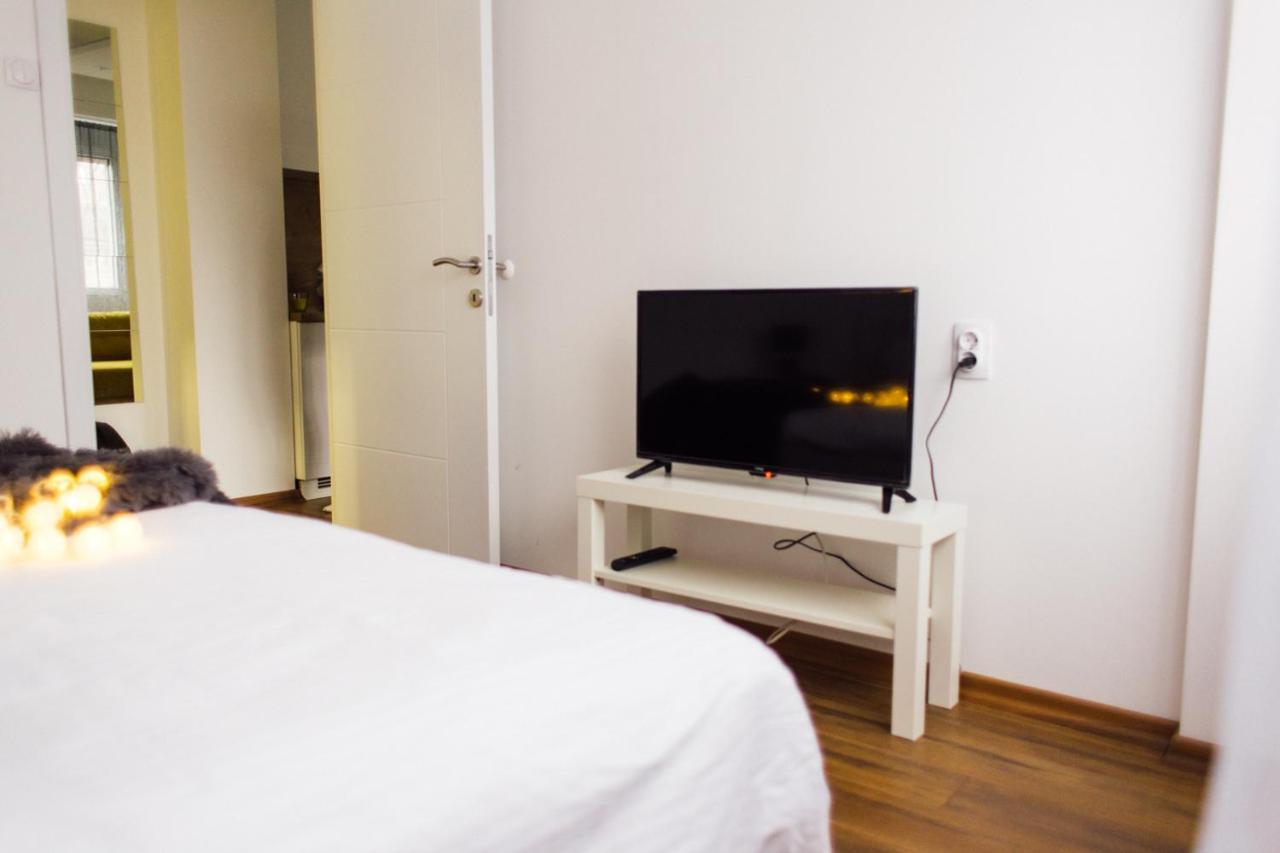 New Center Apartments Ni Εξωτερικό φωτογραφία